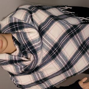 Hunter Green, Ivory & Light Pink Scarf/Wrap